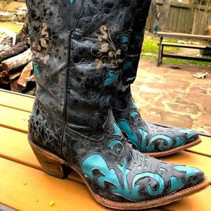Women's size 8 Corral western boots